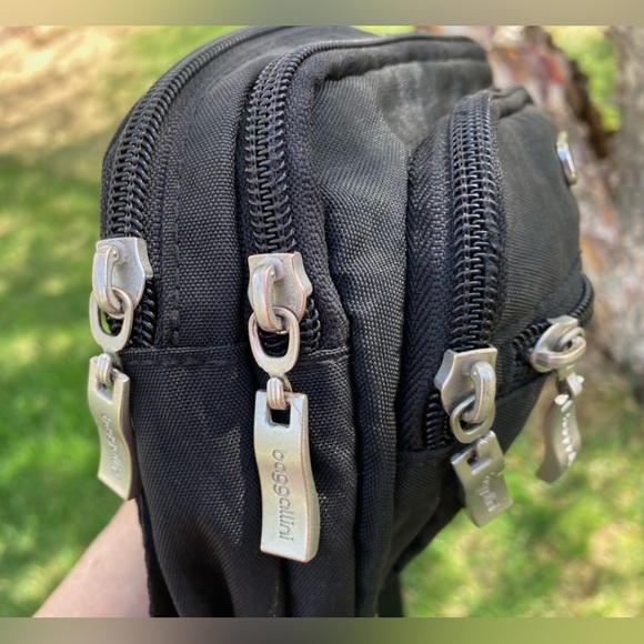 😎Baggallini Mini Cross Body Black - Picture 10 of 15
